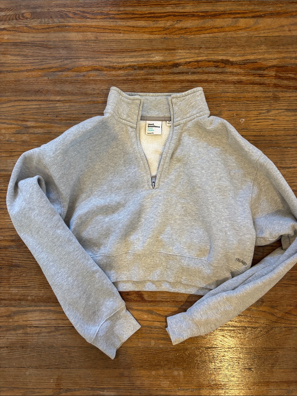 Aritzia Cropped Half-Zip Sweatshirt in Light Gray